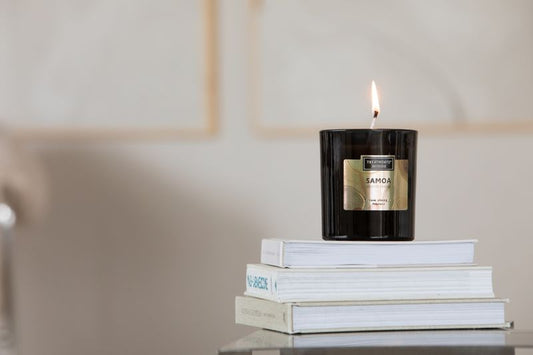Treatments® - Giftbox Scented Candle - Samoa - 380 grams